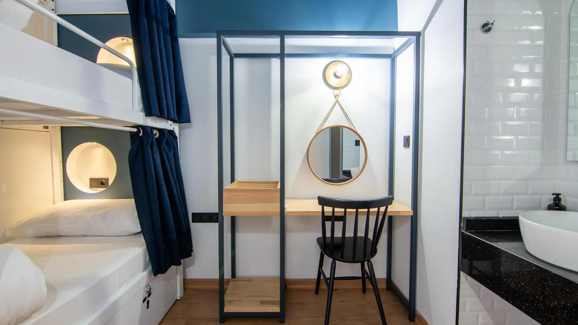 Hostel The Central House Istanbul Galata