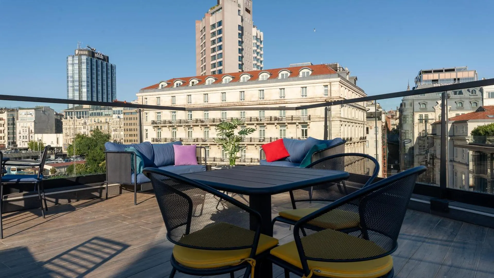 The Central House Istanbul Galata Hostel